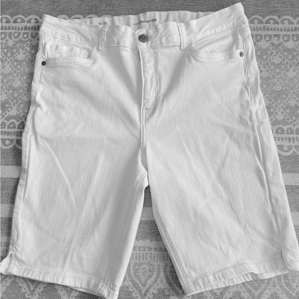 Liz Claiborne White Women's Bermudas
